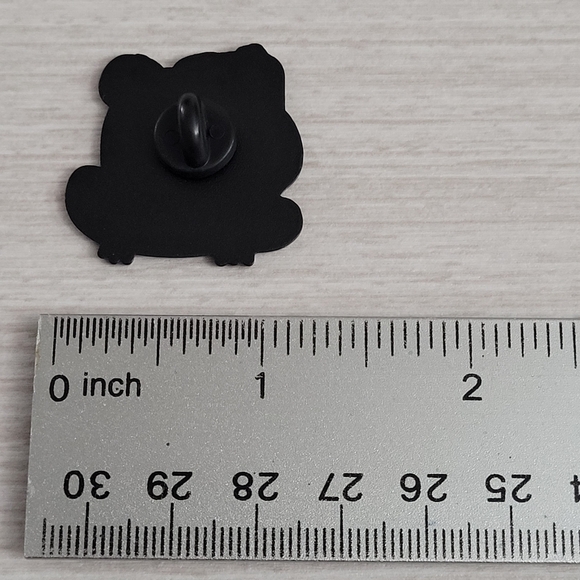 Frogtographer Frog With A Camera Enamel Pin - Picture 6 of 10